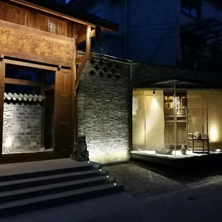 Zhuangse Chengdu Youth Hostel מראה חיצוני תמונה