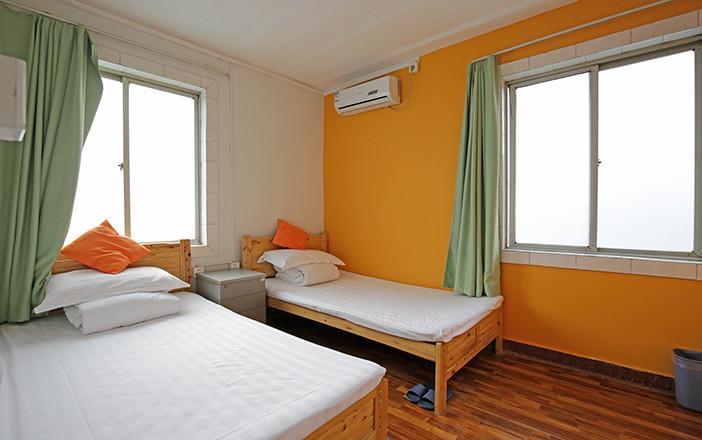 Zhuangse Chengdu Youth Hostel מראה חיצוני תמונה